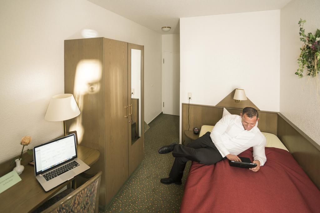 Das Fritz Hotel Schwerin Schoene Lage Im Gruenen Mit Regionaler Kueche Kostenfreien Parkplaetzen Und E Ladestation Habitación foto